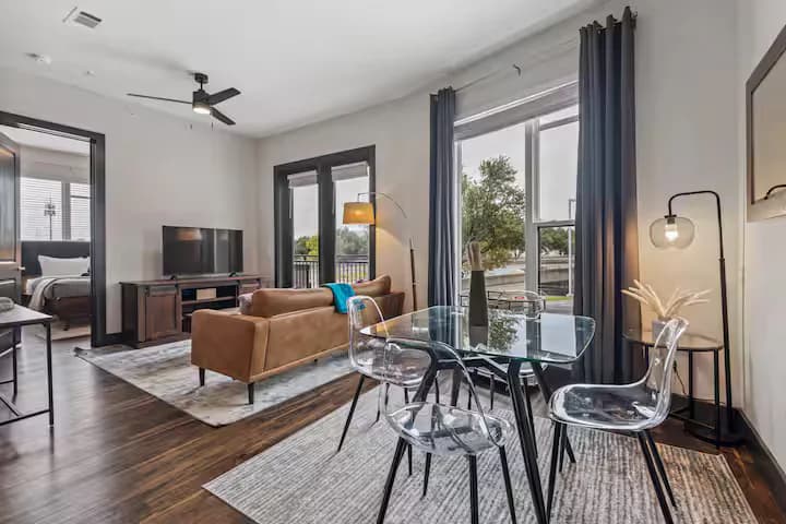The Domain Spot | Chic & Central in North ATX - Image 19