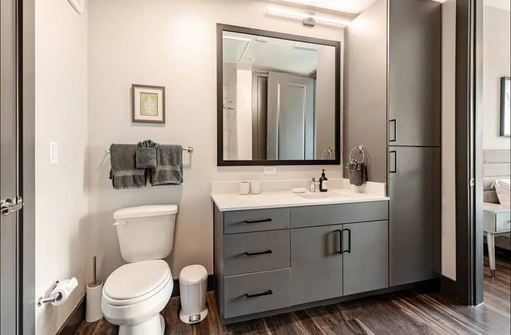 Relaxed 2BR Stay Near Domain & Central Aux - Image 20